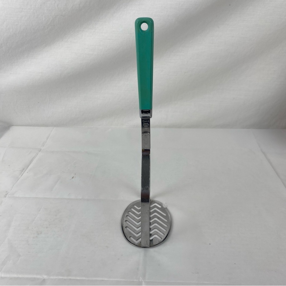 Vintage Maid of Honour Stainless Steel Potato Masher USA teal/turquoise